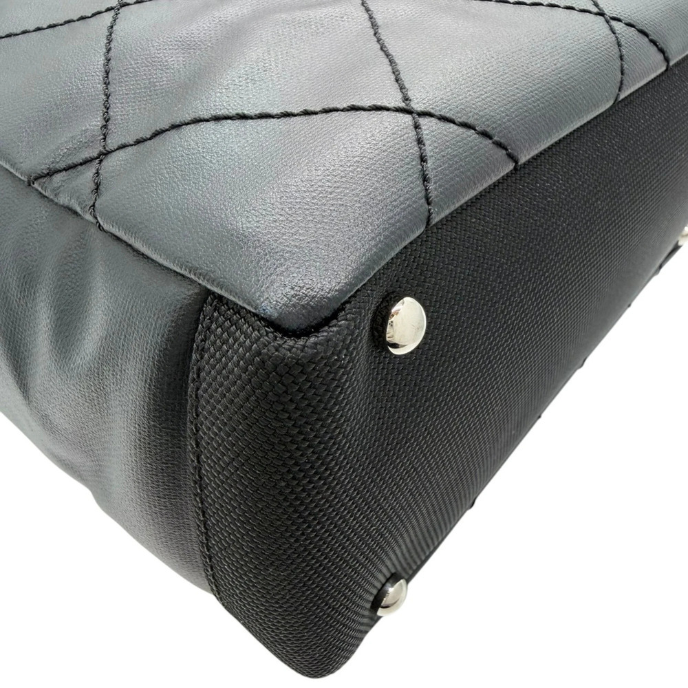 CHANEL Black Leather Tote Bag - Picture 6 of 16